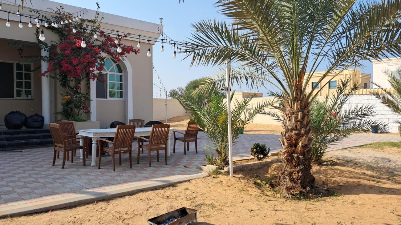 9 Palms Villa *